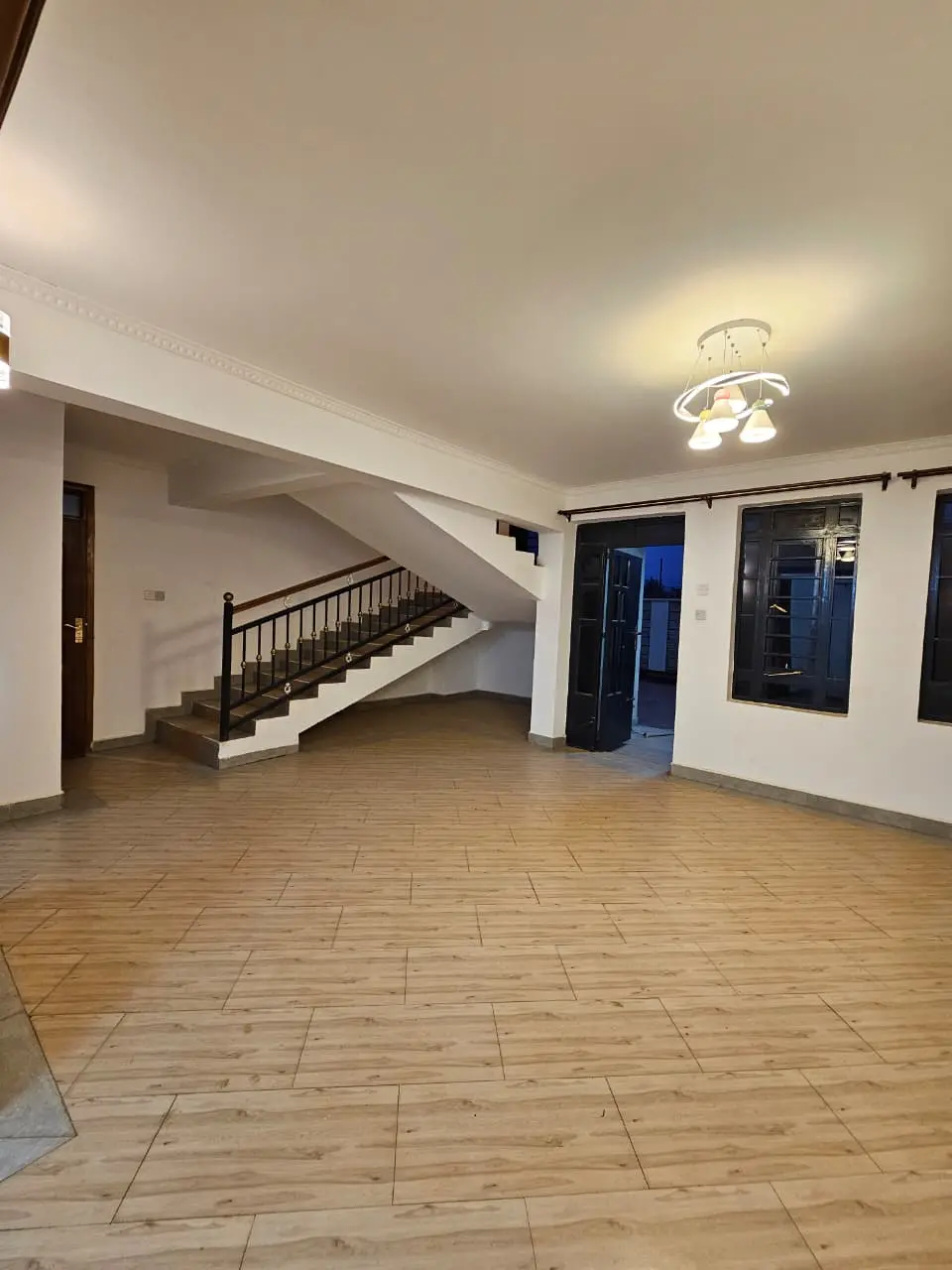 4 bedroom Villa in kamakis,karuguru