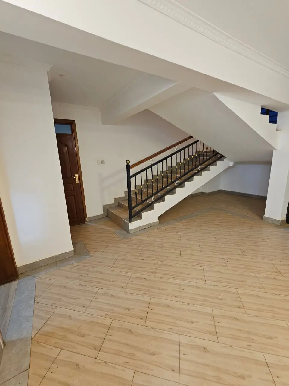 4 bedroom Villa in kamakis,karuguru